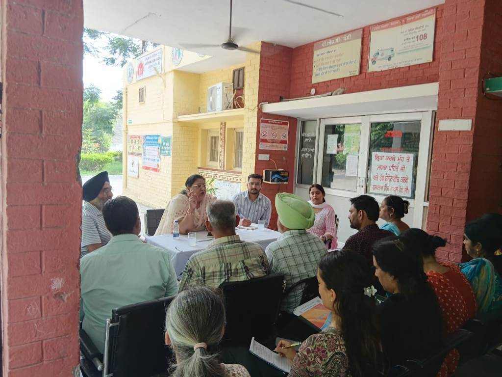 District Immunization Officer Dr Seema Garg held a review meeting with field staff at PHC Possi on the instructions of the Civil Surgeon